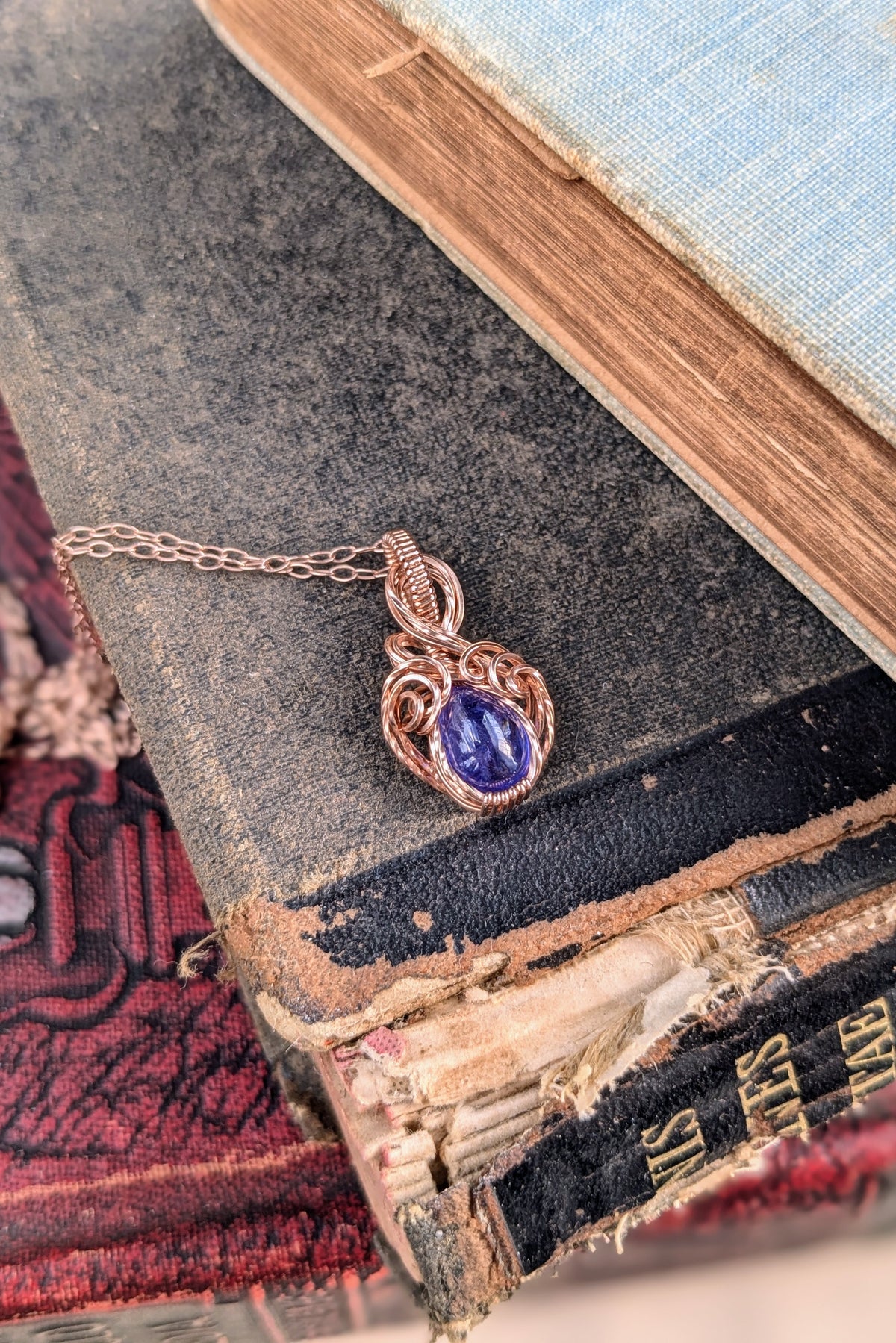 Mini Wire Wrap Pendant – Rose Gold Filled Wire with Tanzanite Stone – Delicate, Elegant Jewelry